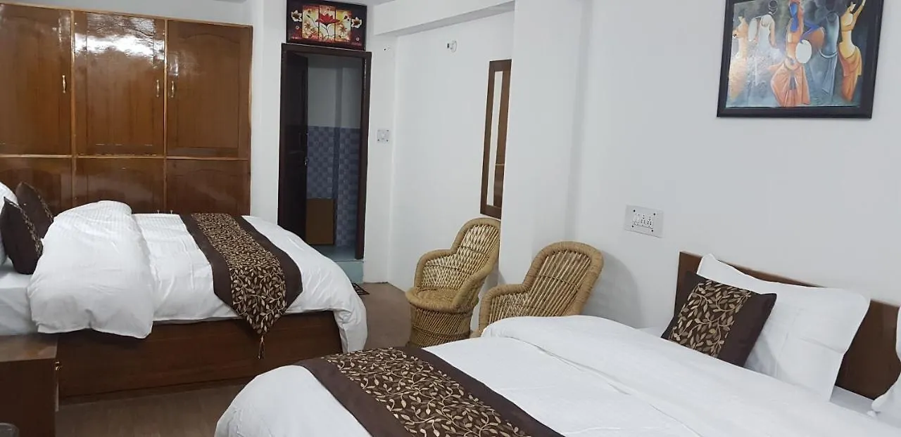 שימלה Shivani Home Stay