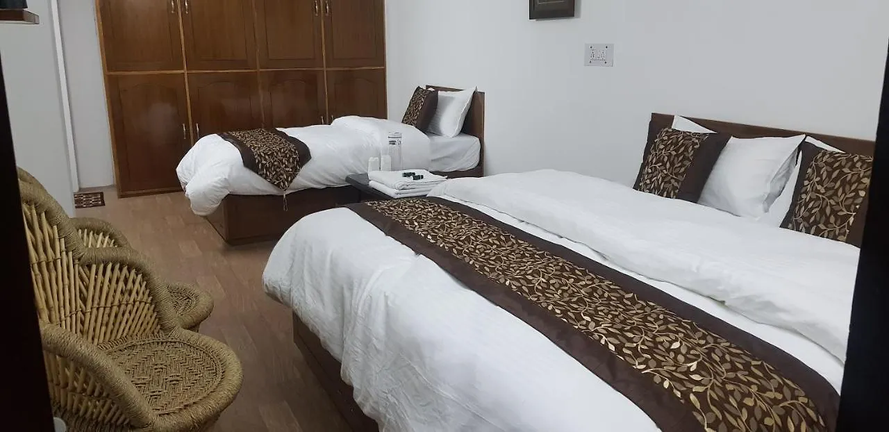 שימלה Shivani Home Stay הודו